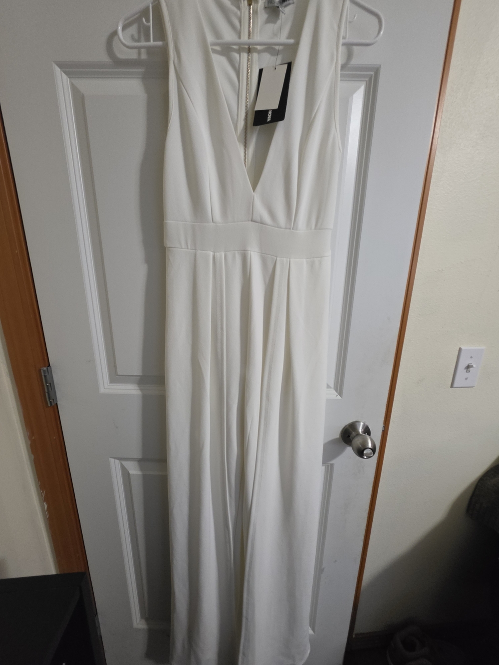 Fashion Nova White Sleeveless Maxi Dress with V-Neck